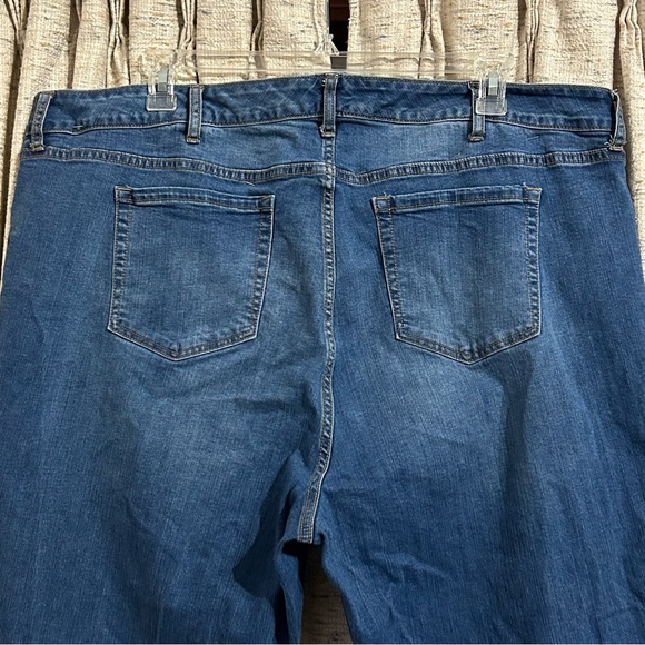 Torrid First At Fit Straight Leg Cropped Denim Jeans - 26 - Picture 9 of 10